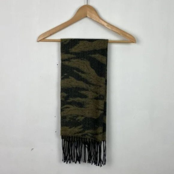 NWT Madewell Camouflage Camo Scarf Fringed Green Tan Black - Picture 3 of 8